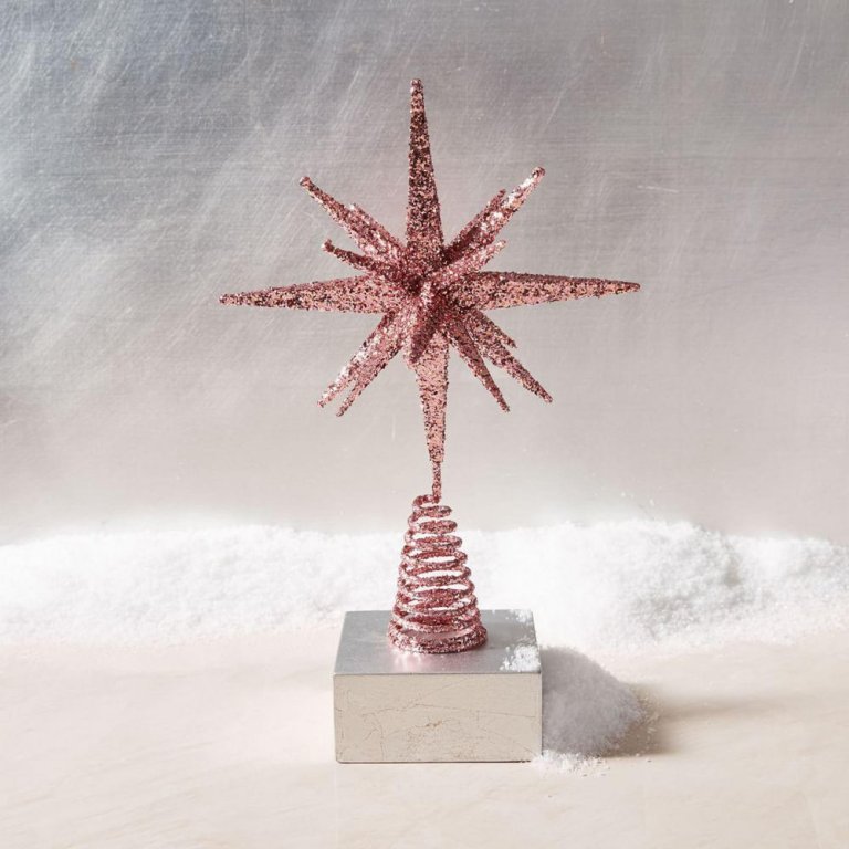This Is the Hottest Hue for Holiday Decorating
