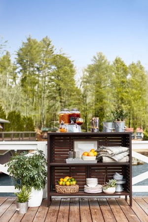 There’s Still Time to Throw One Last Outdoor Bash