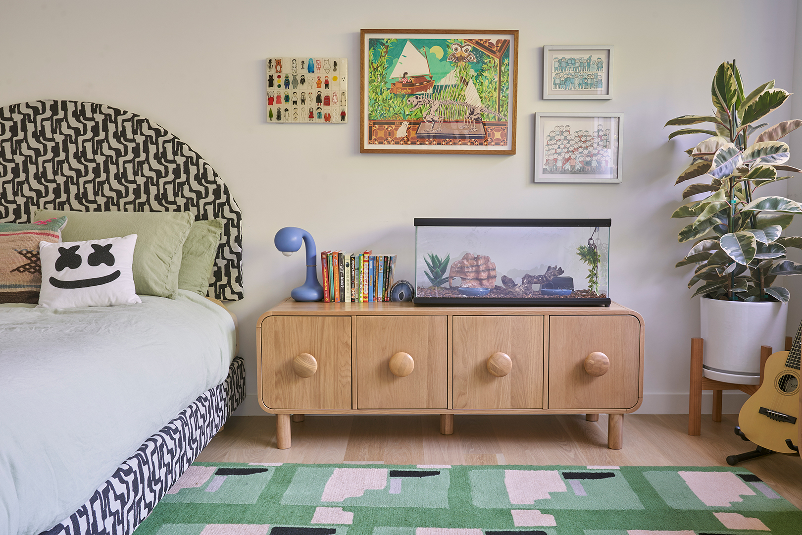 boys room with green rug