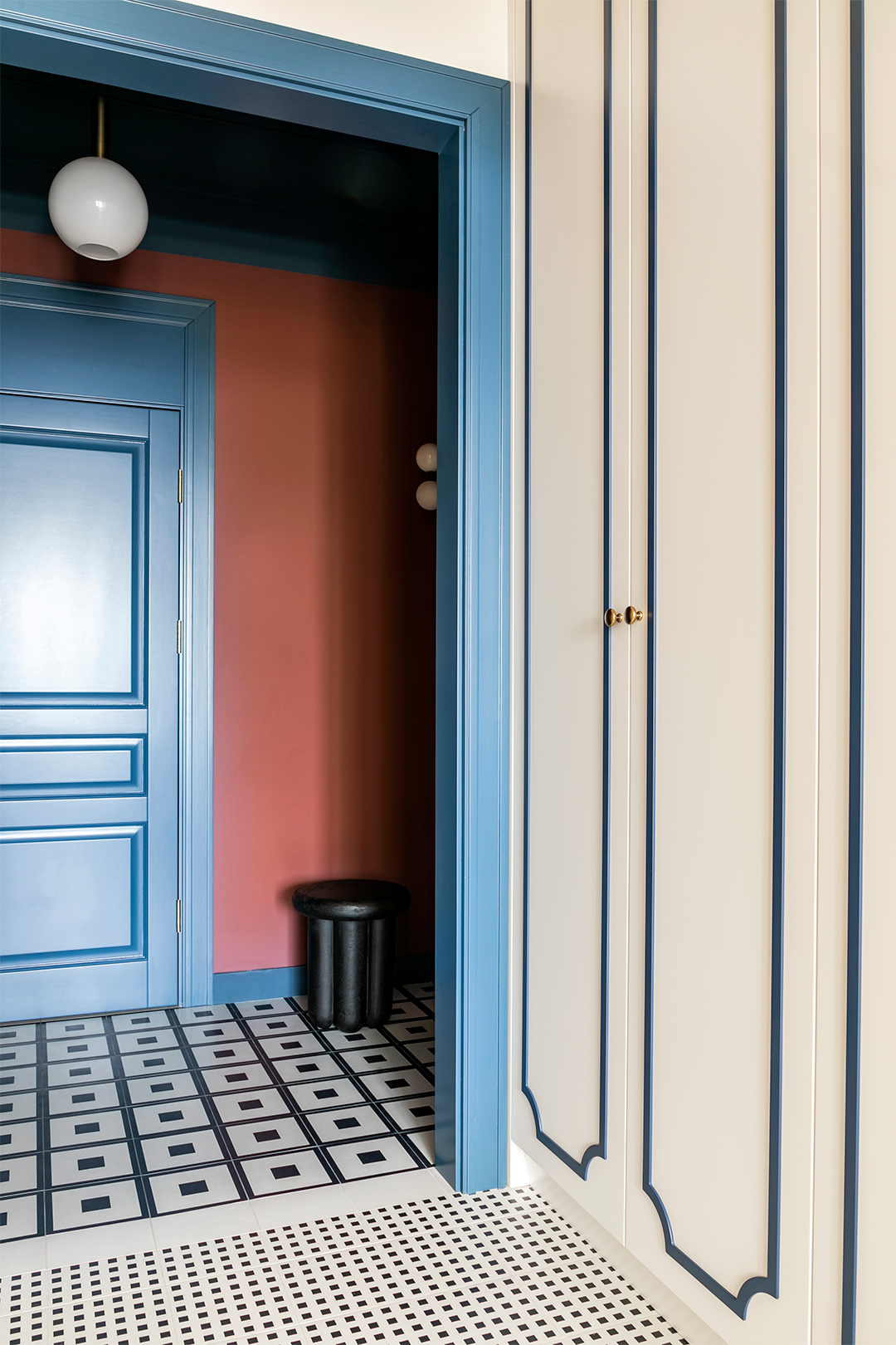 blue and red entry